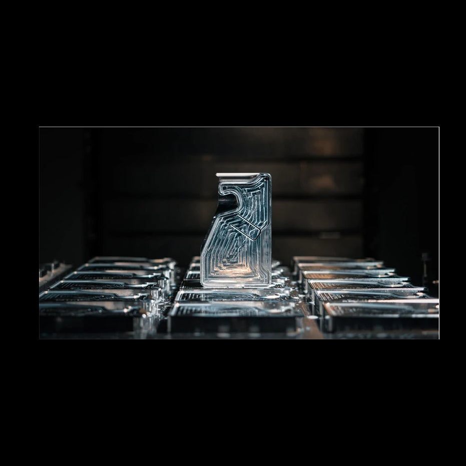 Elite iPhone Magnetic Wallet Card Holder, Carbon Fiber & Aluminum Slim Case with Automatic Pop-Up Card Access, MagSafe-Compatible Anti-Fingerprint Design