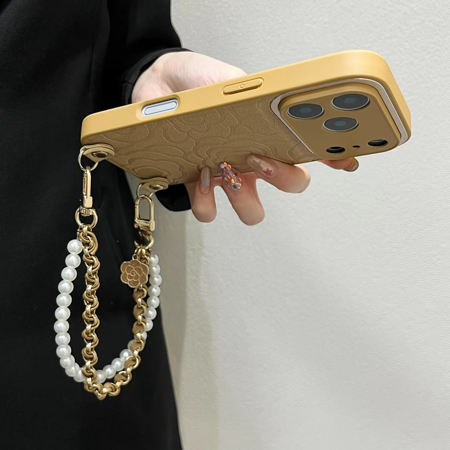 Luxury iPhone Case — Camellia Lens-Protection Cover with Decorative Chain, Shockproof PC+TPU Design and Anti-Fingerprint Non-Slip Finish