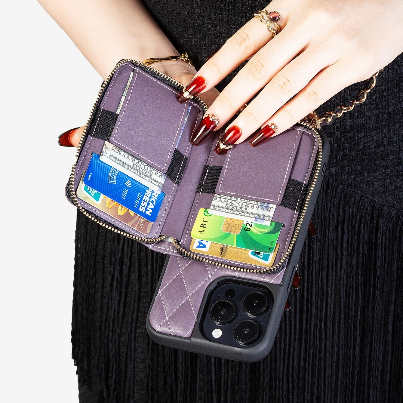 Luxury iPhone Case — Diamond-Stitch Crossbody Card Bag with Chain Strap, Shockproof Leather Design and Non-Slip Portable Protection