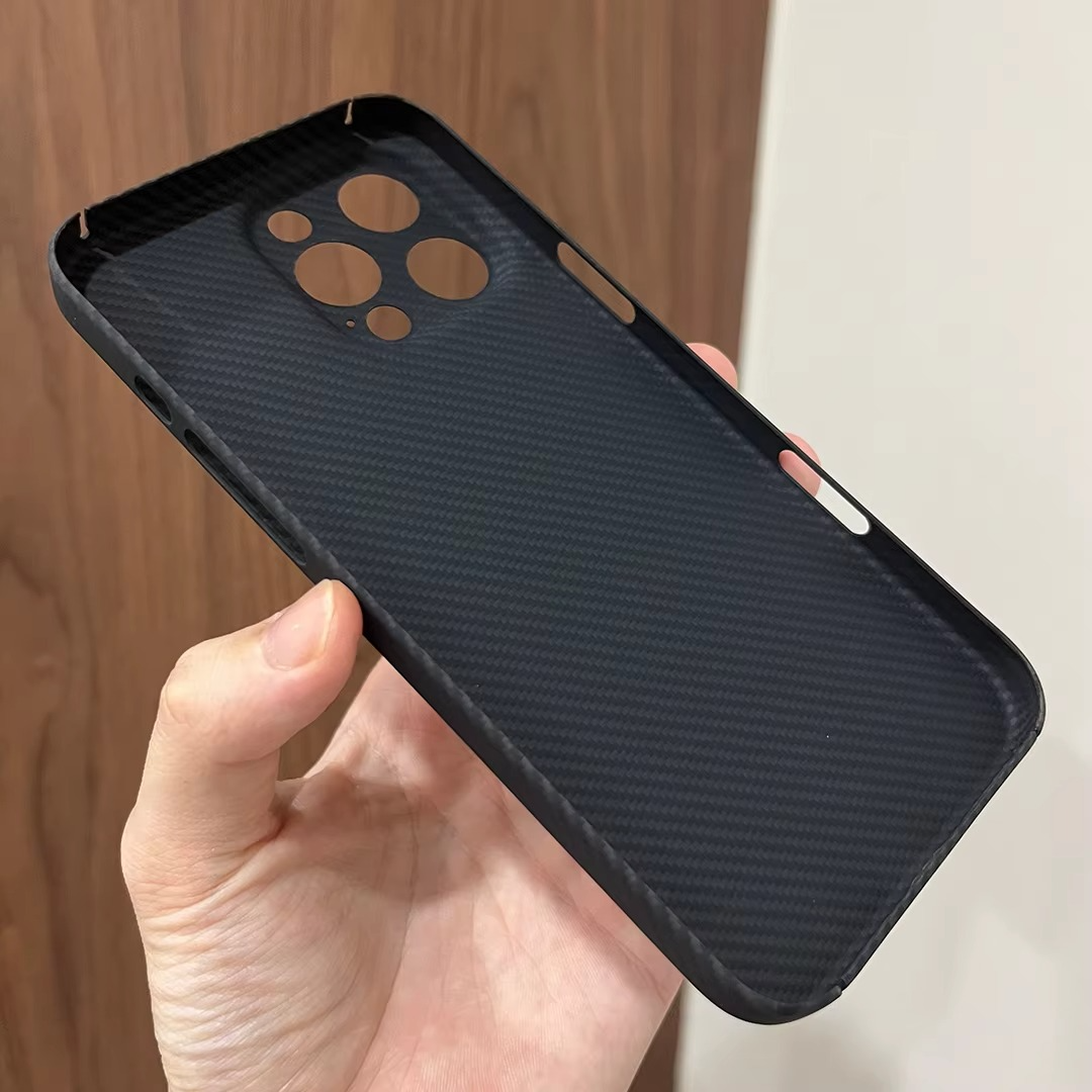 Luxury iPhone Case — Real 600D Aramid Carbon Fiber Half-Wrapped Cover with Anti-Fingerprint, Anti-Scratch Lightweight Design
