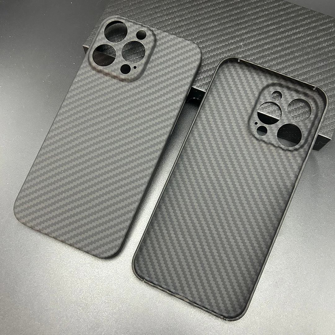 Luxury iPhone Case — Real 600D Aramid Carbon Fiber Half-Wrapped Cover with Anti-Fingerprint, Anti-Scratch Lightweight Design