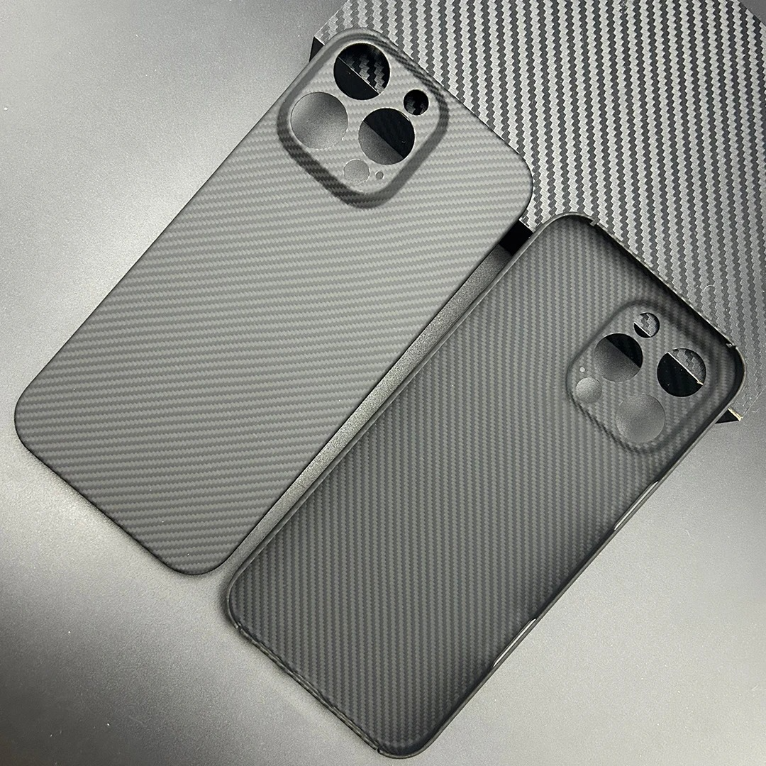 Luxury iPhone Case — Real 600D Aramid Carbon Fiber Half-Wrapped Cover with Anti-Fingerprint, Anti-Scratch Lightweight Design