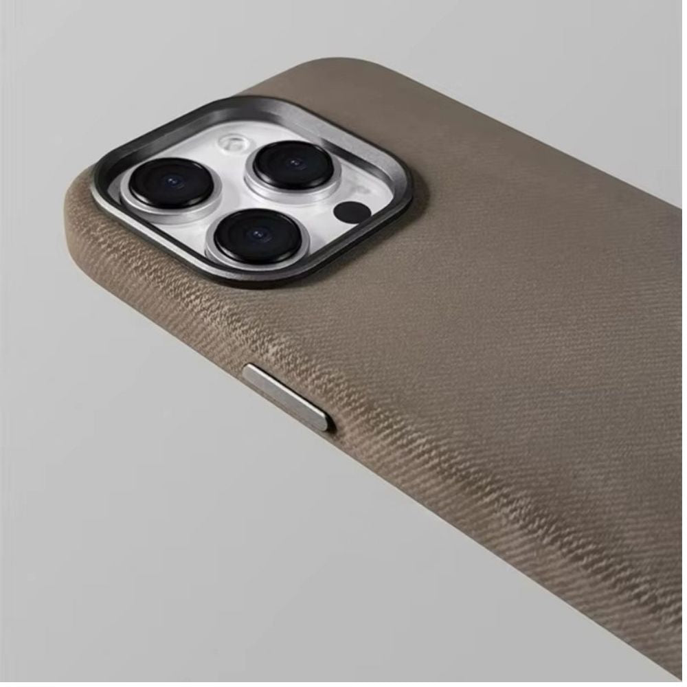 Luxury iPhone Case — Retro Flannel Magnetic Microfiber Cover with Matte Finish, Half-Wrapped Protection & MagSafe Wireless Charging Compatibility