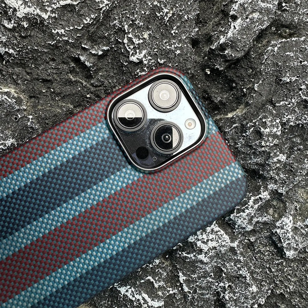 Premium iPhone Case — Real Carbon Fiber Aramid Ultra-Thin Full-Coverage Cover with No-Case Feel, Shockproof Anti-Fingerprint Lightweight Design