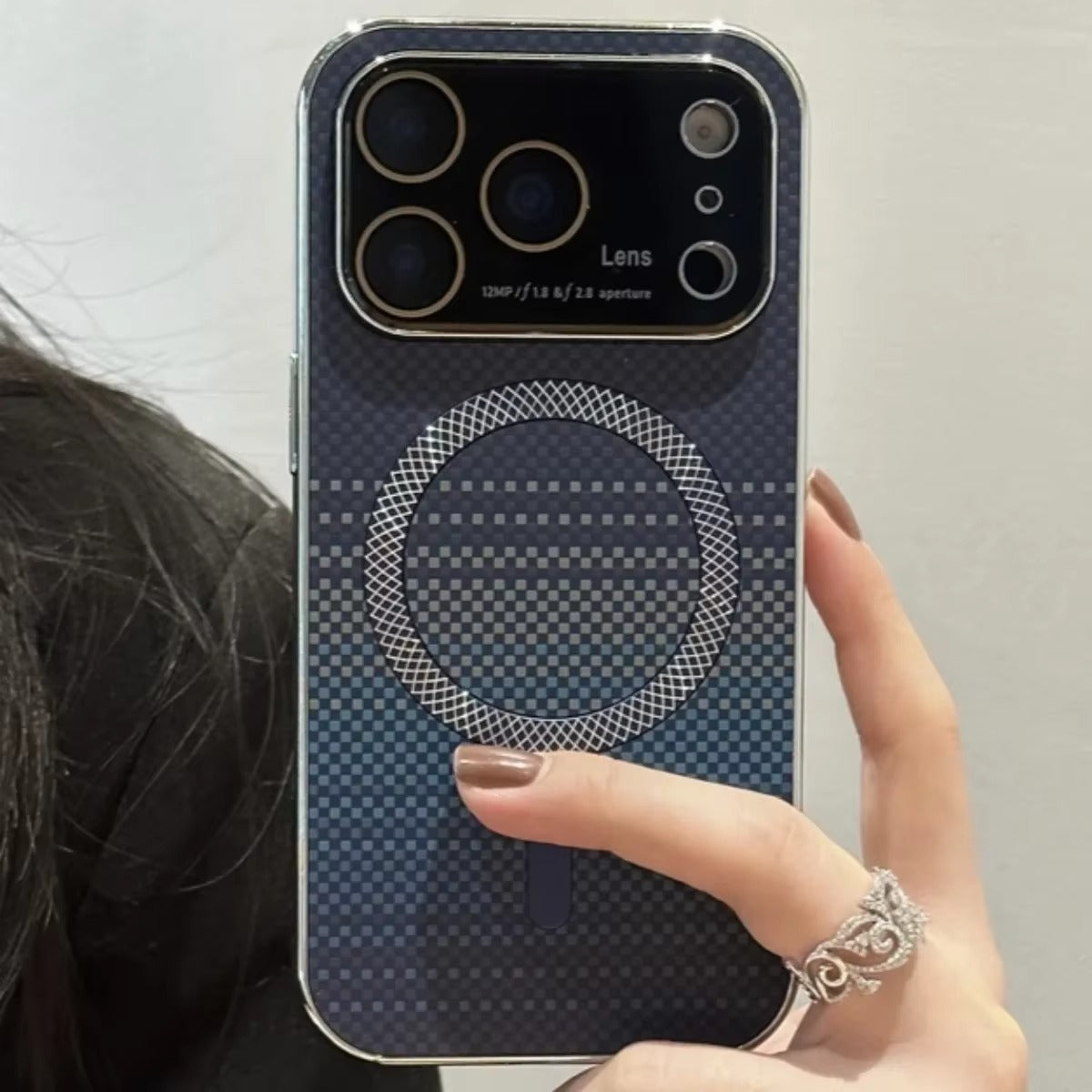 Luxury iPhone Case — Carbon-Fiber Pattern MagSafe Wireless-Charging Cover with Shockproof Plating Design and Slim TPU Protection