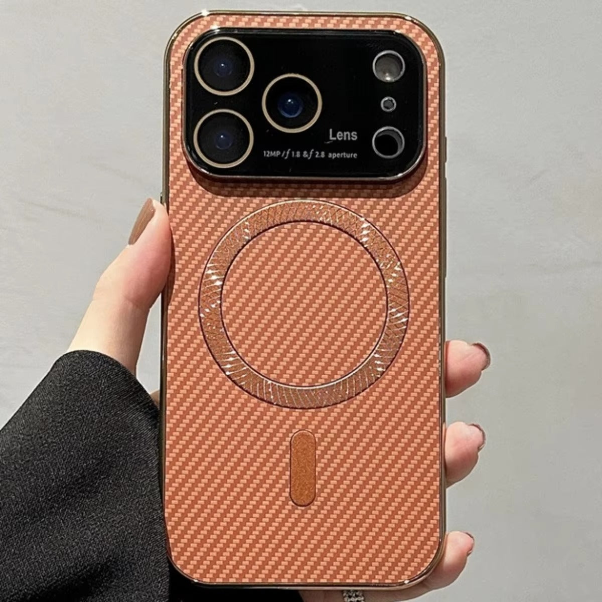 Luxury iPhone Case — Carbon-Fiber Pattern MagSafe Wireless-Charging Cover with Shockproof Plating Design and Slim TPU Protection