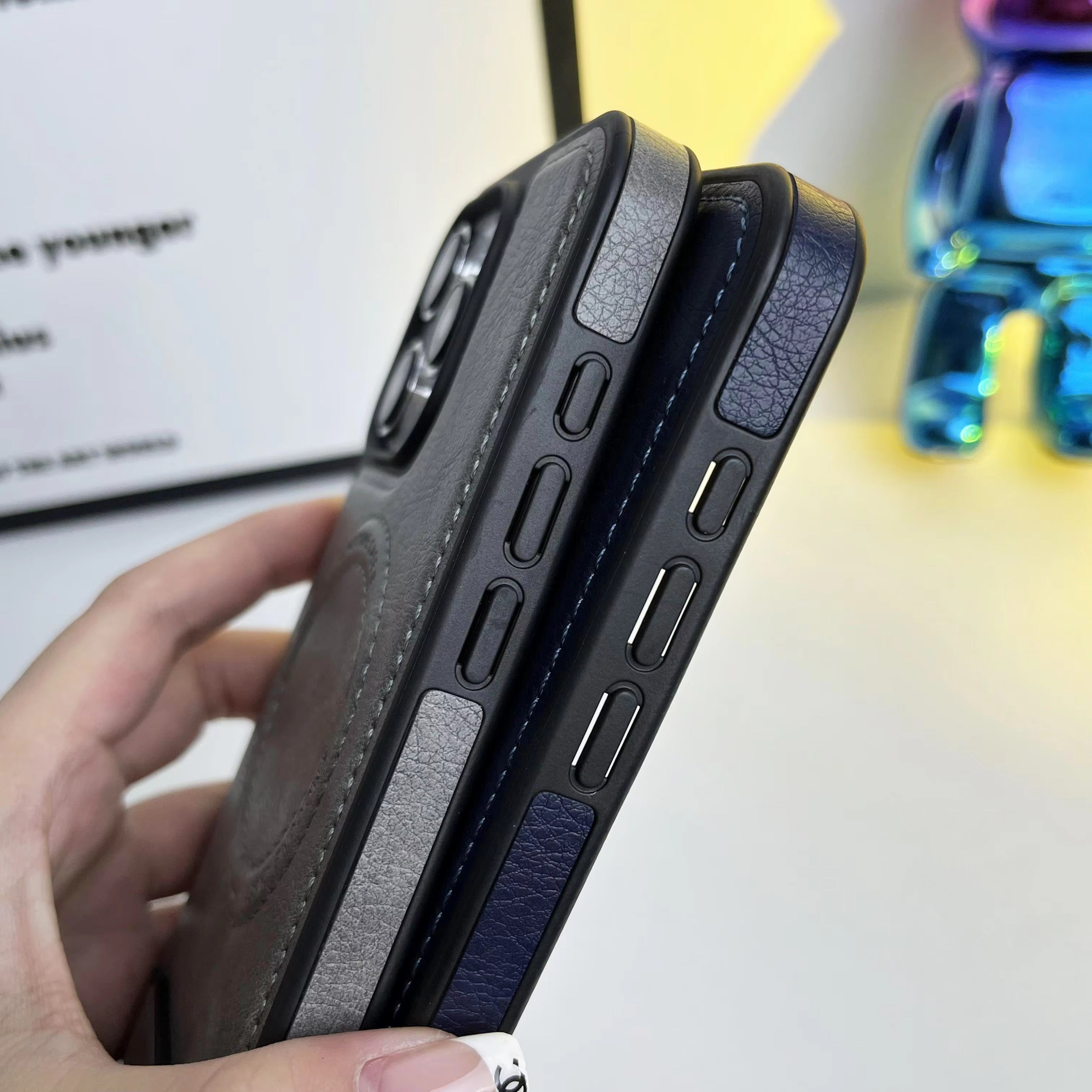 Luxury iPhone Case — Genuine Leather MagSafe Cover with Magnetic Holder Stand, Full-Coverage Shockproof Protection, Anti-Fingerprint Dustproof Non-Slip Design