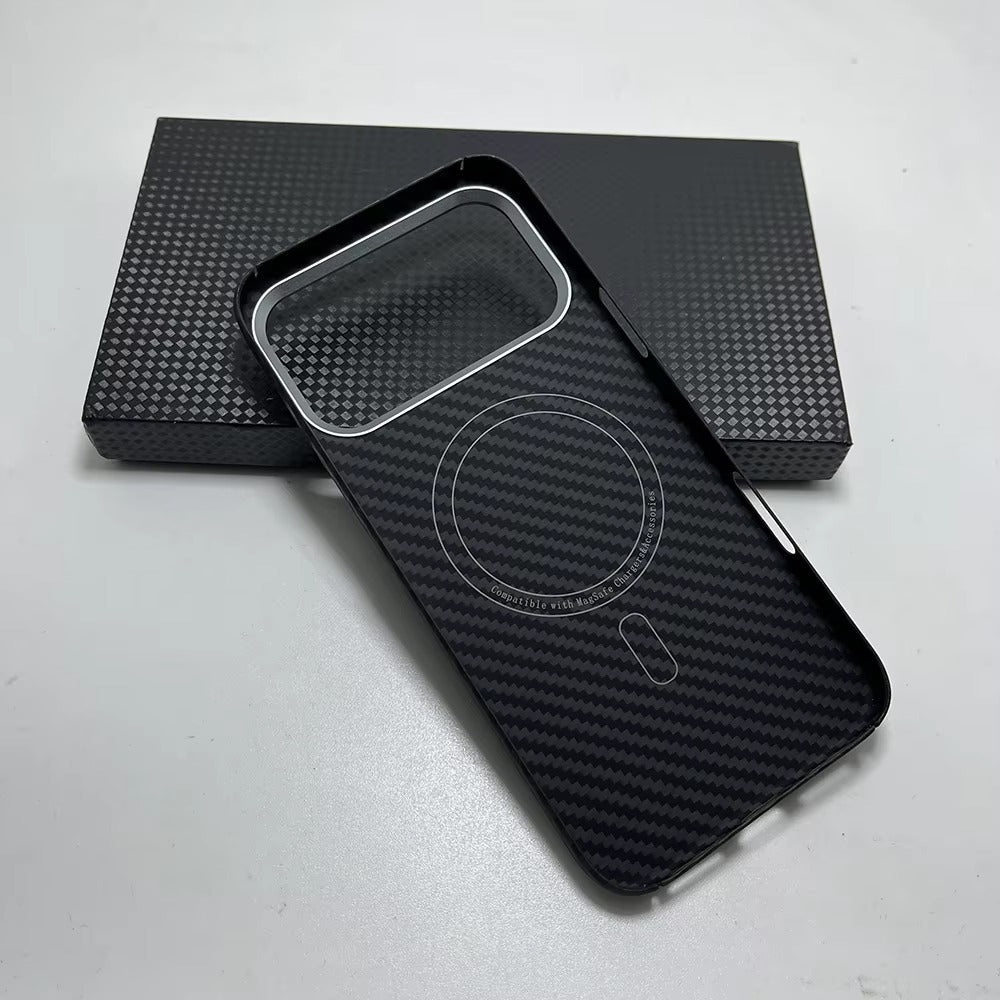 Luxury iPhone Case — Ultra-Thin Aramid Carbon Fiber MagSafe Cover with Full-Coverage Lightweight Protection and Durable Scratch-Resistant Texture