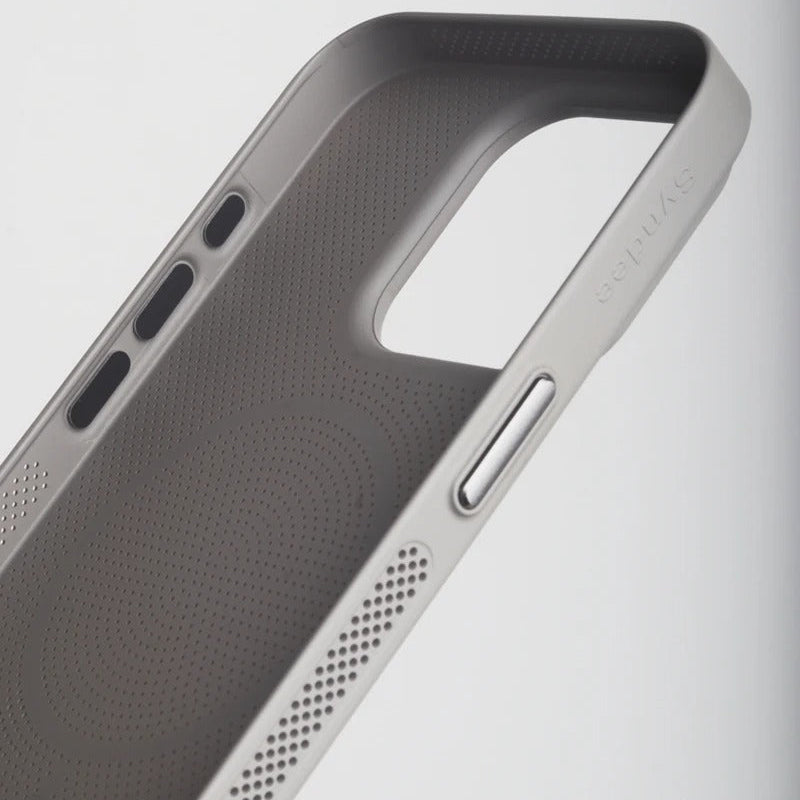 Luxury iPhone MagSafe C Heatase Dissipation Grid Design — Hard Matte Shockproof Cover with Wireless Charging Support, Anti-Fingerprint Scratch-Resistant Finish