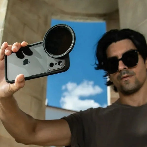 Premium iPhone Case — Dual-Handheld Video Cage Kit with HawkLock Quick-Release Handles, Wireless Remote Shooting, Multi-Angle Grip System & Pro Accessory Expansion