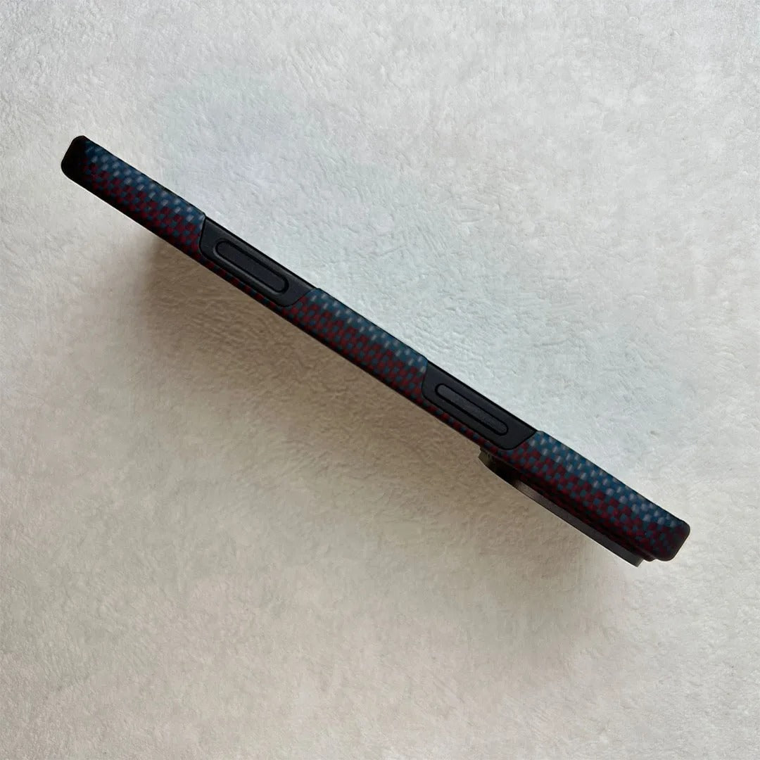 Premium iPhone Case — Real Carbon Fiber Aramid Ultra-Thin Full-Coverage Cover with No-Case Feel, Shockproof Anti-Fingerprint Lightweight Design