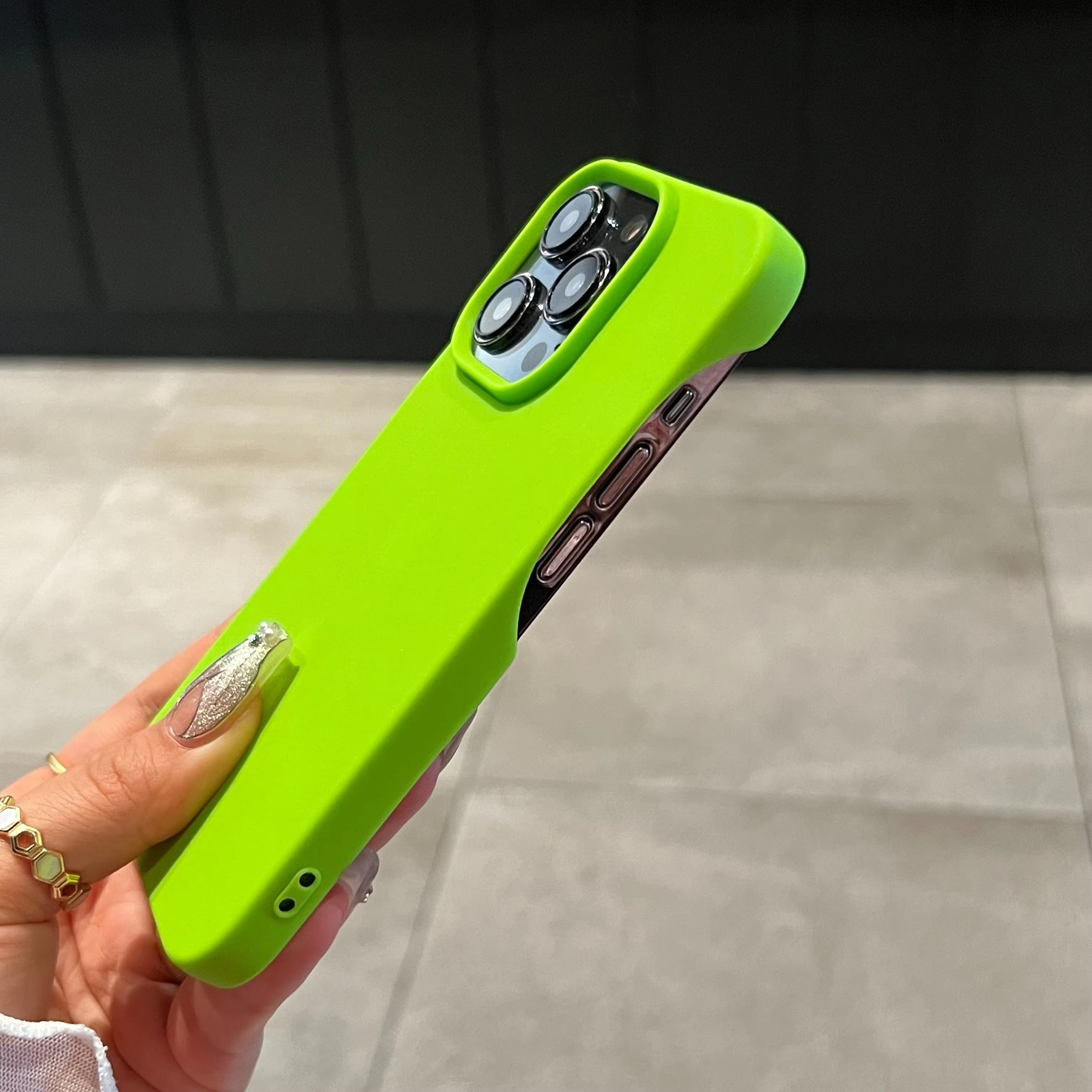 Ultra-Slim iPhone Case — Soft Silicone Pure-Color Matte Cover with Lightweight Shockproof TPU Design and Anti-Fingerprint Non-Slip Finish