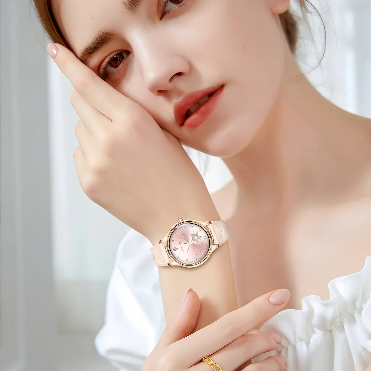 Ultra-Thin AMOLED Smart Watch with 1.32″ Round Display, Health Monitoring, Bluetooth Calling, Lightweight Fashion Fitness Tracker