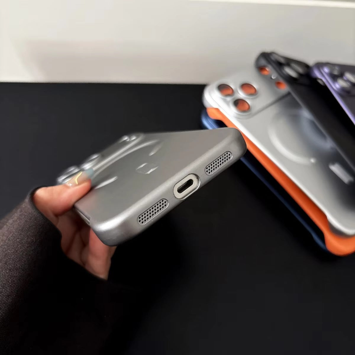 Ultra-Thin iPhone Case — PC Frameless Half-Wrapped Shockproof Cover, Anti-Fingerprint, Non-Slip, Lightweight Protective Design