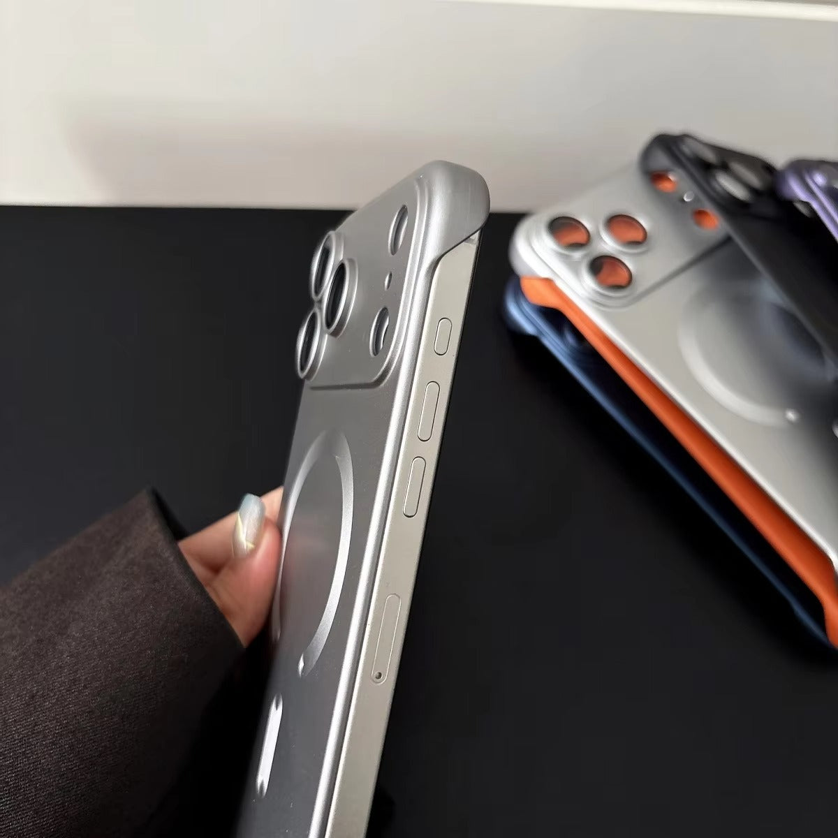 Ultra-Thin iPhone Case — PC Frameless Half-Wrapped Shockproof Cover, Anti-Fingerprint, Non-Slip, Lightweight Protective Design